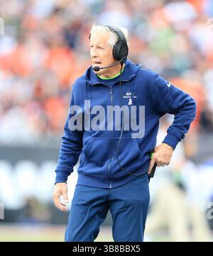 15. Oktober 2023: Trainer Pete Carroll der Seattle Seahawks während des regulären Saisonspiels zwischen den Seattle Seahawks und Cincinnati Bengals in Cincinnati, Ohio. JP Waldron/Cal Sport Media (Kreditbild: Stockfoto
