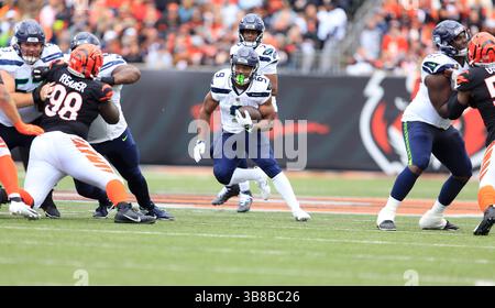 15. Oktober 2023: Seattle Seahawks Running Back Kenneth Walker III (9) während des regulären Saisonspiels zwischen den Seattle Seahawks und Cincinnati Bengals in Cincinnati, Ohio. JP Waldron/Cal Sport Media (Kreditbild: Stockfoto