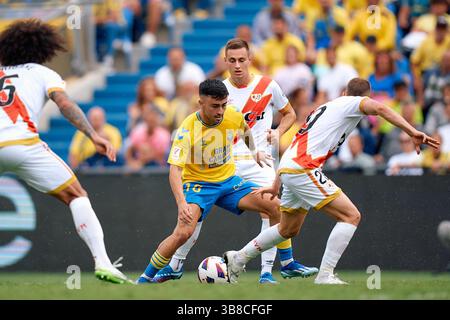 22. Oktober 2023: Alberto Moleiro von UD Las Palmas in Aktion während der spanischen Liga La Liga EA Sports, Fußballspiel zwischen UD Las Palmas und Rayo Vallecano am 22. Oktober 2023 in Las Palmas de Gran Canaria. (Foto: © Gabriel Jimenez Lorenzo/AFP7 via ZUMA Press Wire) Stockfoto