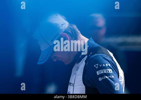 5. Mai 2024, Miami, Vereinigte Staaten: US-Pilot LOGAN SARGEANT (Williams Racing) war vor dem FIA Formel 1 Miami Grand Prix 2024 auf dem Miami International Autodrome in Miami, Vereinigte Staaten. (Foto: © James Gasperotti/ZUMA Press Wire) Stockfoto
