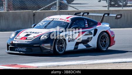 22. Juni 2024 Monterey, CA, USA RWE-Fahrer James Li fährt während des Firestone Grand Prix des Monterey Porsche Challenge Race 2 auf dem WeatherTech Raceway Laguna Seca Monterey, CA Thurman James / CSM in Kurve 5 (Credit Image: © Thurman James/CSM via ZUMA Press Wire) Stockfoto