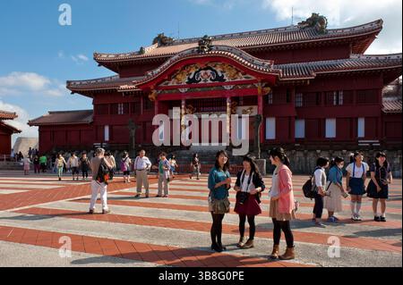 Die Seiden (Haupthalle) von Shuri Castle ist ein Ryukyu-Königreich „gusuku“ (Burg), das bei einem Brand am 31. Oktober 2019 in Naha, Okinawa, Japan niederbrannte. Stockfoto