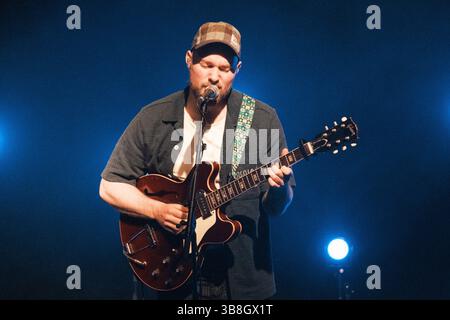 Mai 2024, Kopenhagen, Kopenhagen, Dänemark: Kopenhagen, Dänemark. Mai 2024. Der isländische Sänger, Musiker und Songwriter Asgeir gibt ein Live-Konzert im Bremen Teater in Kopenhagen. (Foto: © Flemming Bo Jense/Gonzales Foto via ZUMA Press) Stockfoto