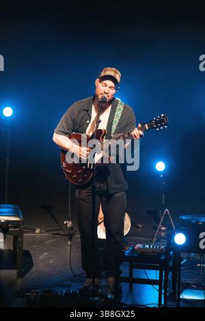 Mai 2024, Kopenhagen, Kopenhagen, Dänemark: Kopenhagen, Dänemark. Mai 2024. Der isländische Sänger, Musiker und Songwriter Asgeir gibt ein Live-Konzert im Bremen Teater in Kopenhagen. (Foto: © Flemming Bo Jense/Gonzales Foto via ZUMA Press) Stockfoto