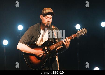 Mai 2024, Kopenhagen, Kopenhagen, Dänemark: Kopenhagen, Dänemark. Mai 2024. Der isländische Sänger, Musiker und Songwriter Asgeir gibt ein Live-Konzert im Bremen Teater in Kopenhagen. (Foto: © Flemming Bo Jense/Gonzales Foto via ZUMA Press) Stockfoto