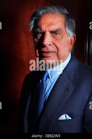 16. Mai 2012, Mumbai, Maharashtra, Indien: 16. Mai 2012 - Mumbai, Indien: Portrait des indischen Industriellen rata Tata, Vorsitzender des Tata-Imperiums im Bombay House, dem Hauptquartier der Tata-Gruppen in Mumbai...Ratan Tata, Veteran Industrialist und emeritierter Vorsitzender der Tata-Gruppe, starb am Mittwoch Abend des 09. Oktober 2024 in einem Breach Candy Krankenhaus in Mumbai. Er war 86. (Bild: © Subhash Sharma/ZUMA Press Wire) Stockfoto