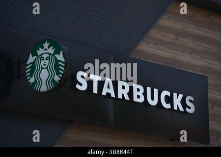 Das Logo der Starbucks-Kette von Restaurants und Cafés. Stockfoto