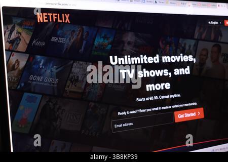 Netflix Homepage mit Streaming-Service-Angeboten für Filme und fernsehsendungen. Stockfoto