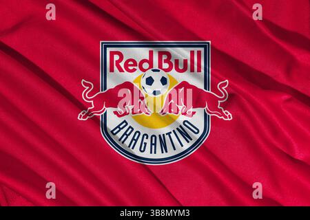 Pringsewu, Lampung, 08. Mai 2025; Bragantino-Logo der brasilianischen Liga mit Wellenstruktur. 3D-Abbildung Stockfoto