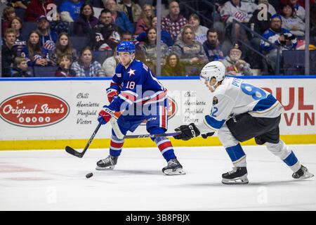 19. April 2024: Rochester-Amerikaner-Stürmer Isak Rosen (18) skates in der zweiten Periode gegen die Cleveland Monsters. Die Rochester Americans veranstalteten die Cleveland Monsters in einem Spiel der American Hockey League in der Blue Cross Arena in Rochester, New York. (Jonathan Tenca/CSM) (Bild: © Jonathan Tenca/CSM via ZUMA Press Wire) Stockfoto