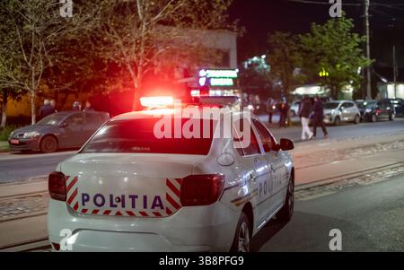 Polizeiauto bei Nacht Szene Stockfoto