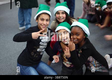 Frankreich Ile-de-France seine-Saint-Denis : Operation pere noel vert pour les enfants au cirque Fratellini à Saint-Denis Stockfoto