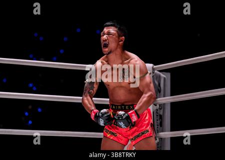 22. September 2023, Bangkok, Thailand: Rodtang von Thailand während der ONE Friday Fights 34 im Lumpinee Boxing Stadium. (Foto: © Amphol Thongmueangluang/SOPA Images via ZUMA Press Wire) Stockfoto