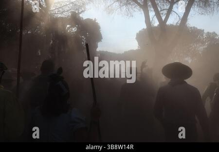 22. Mai 2015, El Rocio, Huelva, Spanien: Jedes Jahr versammeln sich die Gläubigen zur Pilgerfahrt nach El Rocio von Sanlucar de Barrameda zum Dorf El Rocio durch den Nationalpark DoÃ±ana (Foto: © Baciu Cristian/ZUMA Press Wire) Stockfoto