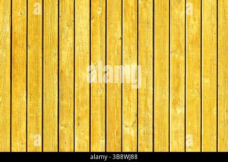 Heller gelber Holzdielen Hintergrund. Vertikale Linien im rustikalen Stil. Oberfläche mit lackierter Holzstruktur. Naturholzmuster für Design. Stockfoto