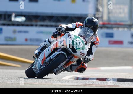 8. Mai 2025; Briggs EquipmentNorth West 200 Motorcycle Race, Portrush, Antrim, Nordirland; North West 200 Übungs- und Abendrennen; Jeremy McWilliams (JMCC Racing Aprilia) qualifizierte sich für den fünften Platz in den SuperTwins Stockfoto