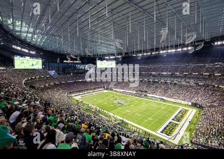 8. Oktober 2022: Ein allgemeiner Überblick während der Action NCAA-Football-Action zwischen den BYU Cougars und den Notre Dame Fighting Irish im Allegiant Stadium in Las Vegas, Nevada. Notre Dame besiegte die BYU mit 28:20. John Mersits/CSM. (Kreditbild: © John Mersits/CSM via ZUMA Press Wire) Stockfoto
