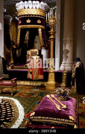 AUSSTELLUNG DIE LETZTE KRÖNUNG PRÄSENTIERT IM MOBILIER NATIONAL PARIS Stockfoto