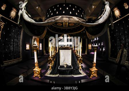 AUSSTELLUNG DIE LETZTE KRÖNUNG PRÄSENTIERT IM MOBILIER NATIONAL PARIS Stockfoto