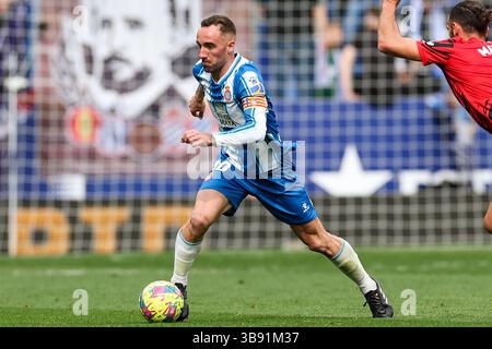 25. Februar 2023, Cornella, Spanien: Sergi Darder von RCD Espanyol während des Liga-Spiels zwischen RCD Espanyol und RCD Mallorca im RCDE-Stadion in Cornella, Spanien. (Foto: © David Ramirez/DAX via ZUMA Press Wire) Stockfoto