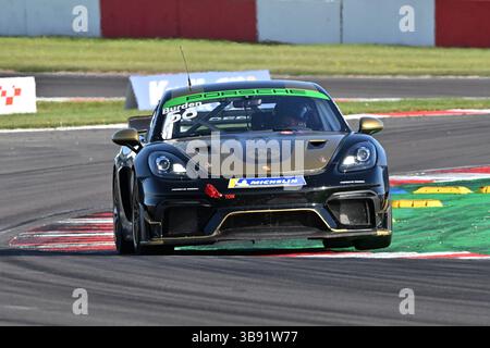 Dean Burden, Porsche 718 Cayman GT4 RS Clubsport, LFP Motorsport, Porsche Sprint Challenge Großbritannien 2025, eine einzige Marque-Serie mit allen Fahrern Stockfoto