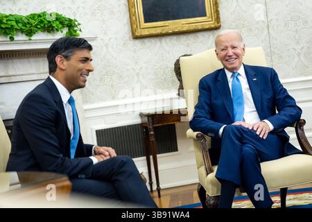 9. Juni 2023: Präsident Joe Biden trifft sich am Donnerstag, 8. Juni 2023 im Oval Office des Weißen Hauses mit dem britischen Premierminister Rishi Sunak. (Offizielles Weißes Haus (Foto: © Adam Schultz/APA Bilder über ZUMA Press Wire) Stockfoto