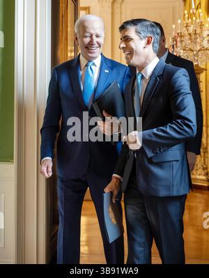 9. Juni 2023: Präsident Joe Biden trifft sich am Donnerstag, 8. Juni 2023 im Oval Office des Weißen Hauses mit dem britischen Premierminister Rishi Sunak. (Offizielles Weißes Haus (Foto: © Adam Schultz/APA Bilder über ZUMA Press Wire) Stockfoto