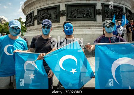7. Juli 2019: Paris 11. Bezirk (11. Arrond, Ile-de-France (Region, Frankreich) seit dem Massaker am 5. Juli 2009 in Urumchi, der uigurischen Hauptstadt, organisieren die Uiguren der Diaspora Anfang Juli Demonstrationen in aller Welt. Dieses Jahr organisierten die Uiguren von Frankreich am Sonntag, den 7. Juli, eine Protestveranstaltung auf dem Place de la Republique. (Bild: © Sadak Souici/ZUMA Press Wire) Stockfoto