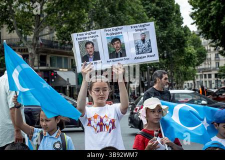 7. Juli 2019: Paris 11. Bezirk (11. Arrond, Ile-de-France (Region, Frankreich) seit dem Massaker am 5. Juli 2009 in Urumchi, der uigurischen Hauptstadt, organisieren die Uiguren der Diaspora Anfang Juli Demonstrationen in aller Welt. Dieses Jahr organisierten die Uiguren von Frankreich am Sonntag, den 7. Juli, eine Protestveranstaltung auf dem Place de la Republique. (Bild: © Sadak Souici/ZUMA Press Wire) Stockfoto