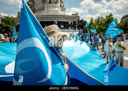 7. Juli 2019: Paris 11. Bezirk (11. Arrond, Ile-de-France (Region, Frankreich) seit dem Massaker am 5. Juli 2009 in Urumchi, der uigurischen Hauptstadt, organisieren die Uiguren der Diaspora Anfang Juli Demonstrationen in aller Welt. Dieses Jahr organisierten die Uiguren von Frankreich am Sonntag, den 7. Juli, eine Protestveranstaltung auf dem Place de la Republique. (Bild: © Sadak Souici/ZUMA Press Wire) Stockfoto