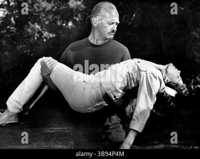 16. April 2021: Curd Jurgens, Samantha Eggar, am Set des britischen Films, „Psyche 59“, Columbia Pictures, 1964 (Bild: © JT Vintage/Glasshouse Via ZUMA Press Wire) Stockfoto