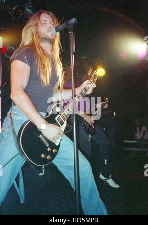 Fern Park, Florida, USA: OZZY OSBOURNE - ZAKK WYLDE spielt eine Gitarrenklinik und tritt mit lokalen Musikern in der Station auf - 15. August 1992 (Bild: © Christopher Helton Via ZUMA Press Wire) Stockfoto