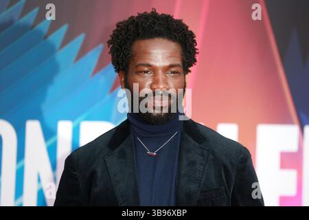 14. Oktober 2021, London, Vereinigtes Königreich: Sope Dirisu nimmt an der britischen Premiere „Mothering Sunday“ während des 65. BFI London Film Festivals in der Royal Festival Hall in London Teil. (Credit Image: © Fred Duval/SOPA Images via ZUMA Press Wire) Stockfoto