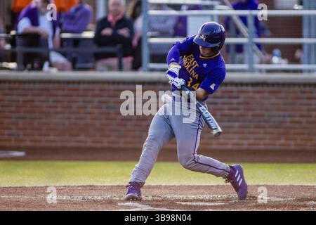 21. Februar 2023: Der East Carolina Pirates-Fänger Justin Wilcoxen (34) im ersten Inning gegen die Campbell kämpfenden Kamele im NCAA Baseball Matchup im Jim Perry Stadium in Buies Creek, NC. (Scott Kinser) (Bild: © Scott Kinser/CSM via ZUMA Press Wire) Stockfoto