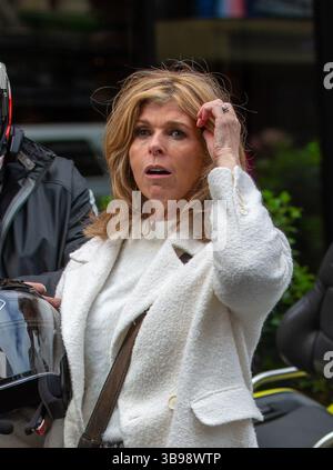 28. April 2023, London, England, Vereinigtes Königreich: Die englische Senderin KATE GARRAWAY ist außerhalb der Global Radio Studios zu sehen. (Bild: © Tayfun Salci/ZUMA Press Wire) Stockfoto