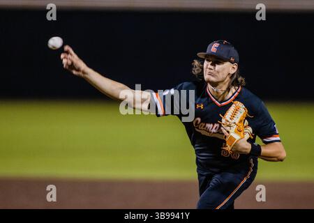 21. Februar 2023: Campbell kämpft gegen Kamele Pitcher Aaron Rund (36) spielt während des zehnten Inning gegen die East Carolina Pirates im NCAA Baseball Matchup im Jim Perry Stadium in Buies Creek, NC. (Scott Kinser) (Bild: © Scott Kinser/CSM via ZUMA Press Wire) Stockfoto