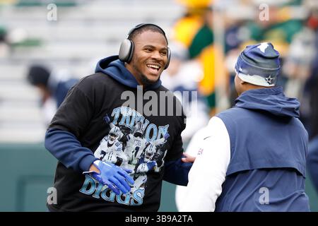 13. November 2022: Der Dallas Cowboys Linebacker Micah Parsons (11) wärmt sich vor dem NFL-Football-Spiel zwischen den Dallas Cowboys und den Green Bay Packers in Green Bay, Wisconsin auf. Darren Lee/CSM (Bild: © Darren Lee/CSM via ZUMA Press Wire) Stockfoto
