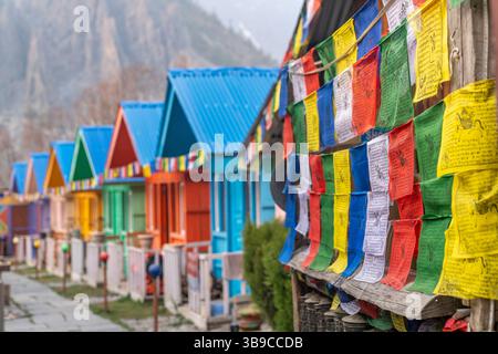 Das Dorf Manang ist eines der abgelegensten Dörfer Nepals. Wanderer, die auf dem Annapurna-Rundweg wandern, akklimatisieren sich normalerweise an diesem ruhigen Ort. Stockfoto