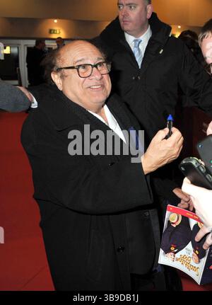Danny DeVito erhält den Volta Award für seine Karriere, als er an einer Sondervorführung von „war of the Roses“ während des Dublin International Film Festivals im Savoy Cinema in Irland am 22. Februar 2013 teilnimmt Stockfoto
