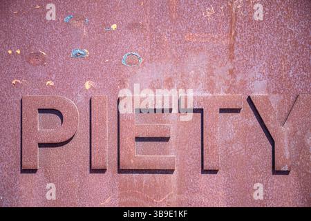New Orleans, Louisiana – Ein Schild, wo die Piety Street in den Crescent Park am Mississippi River mündet. Stockfoto