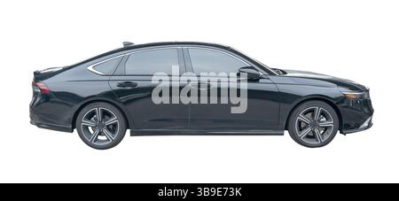 Ansicht von der rechten Seite der schwarzen Sportlimousine ist auf weißem Hintergrund mit dem Beschneidungspfad isoliert. Stockfoto