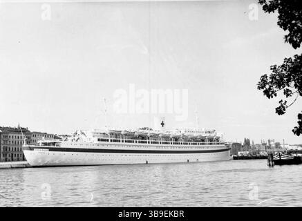 Das deutsche Schiff Wilhelm Gustloff. Der Untergang der Wilhelm Gustloff ist die schlimmste Seekatastrophe der Geschichte. Das Schiff wurde ursprünglich als Kreuzfahrtschiff für die nazi-Stärke durch die Joy-Bewegung gebaut. Während des Krieges wurde es als Krankenhausschiff genutzt. Am 30. Januar 1945 verließ sie mit schätzungsweise 10.600 Personen an Bord. Das Schiff wurde vom sowjetischen U-Boot S-13 torpediert und sank in 40 Minuten. Nur 1250 Menschen wurden gerettet, was eine Zahl von rund 9400 Todesopfern bedeutet. Foto Bundesarchiv, B 145 Bild-P094443 / CC-BY-SA 3,0 Stockfoto