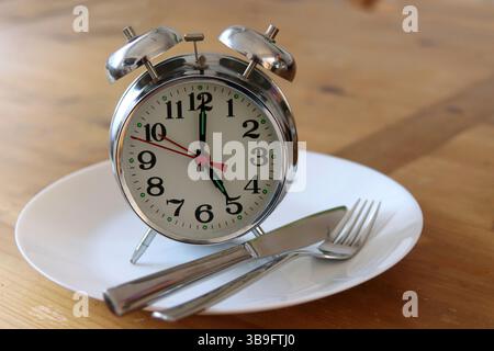 Intermittierendes Fasten 16 8 Stockfoto