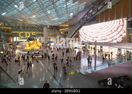 Katar, Doha, Hamad International Airport, Abflugbereich Stockfoto