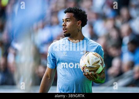 9. Mai 2025; Coventry Building Society Arena, Coventry, England; EFL Championship Play Off First Leg, Coventry City gegen Sunderland; Milan van Ewijk von Coventry Stockfoto