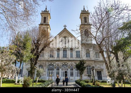 Die griechisch-orthodoxe Hagia Triada Kirche in Beyoğlu, Istanbul, Türkiye Stockfoto