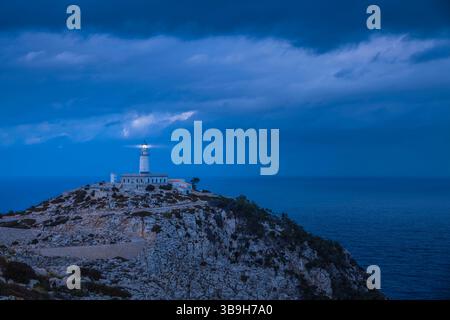 Leuchtturm am Cap Formentor am Abend, Mallorca, Balearen, Spanien Stockfoto