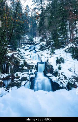 Triberg Wasserfälle im Winter, Deutschlands höchste Wasserfälle in Triberg, Baden-Württemberg, Deutschland Stockfoto