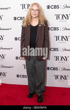 Mai 2025, New York, New York, Vereinigte Staaten: Mia Farrow nominiert für die beste Leistung einer Schauspielerin, Hauptrolle, Musical nimmt an Treffen der 2025 78. Jährlichen TONY-Nominierten im Sofitel Hotel in New York am 8. Mai 2025 (Credit Image: © Lev Radin/Pacific Press via ZUMA Press Wire) NUR ZUR REDAKTIONELLEN VERWENDUNG! Nicht für kommerzielle ZWECKE! Stockfoto