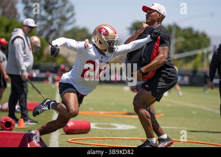Mai 2025; Santa Clara, CA, USA; San Francisco 49ers Cornerback Upton Stout (20) trainiert während des 49ers Rookie Minicamps im SAP Performance Center neben Levi’s Stadium. Foto: Stan Szeto - Bild des Sports Stockfoto